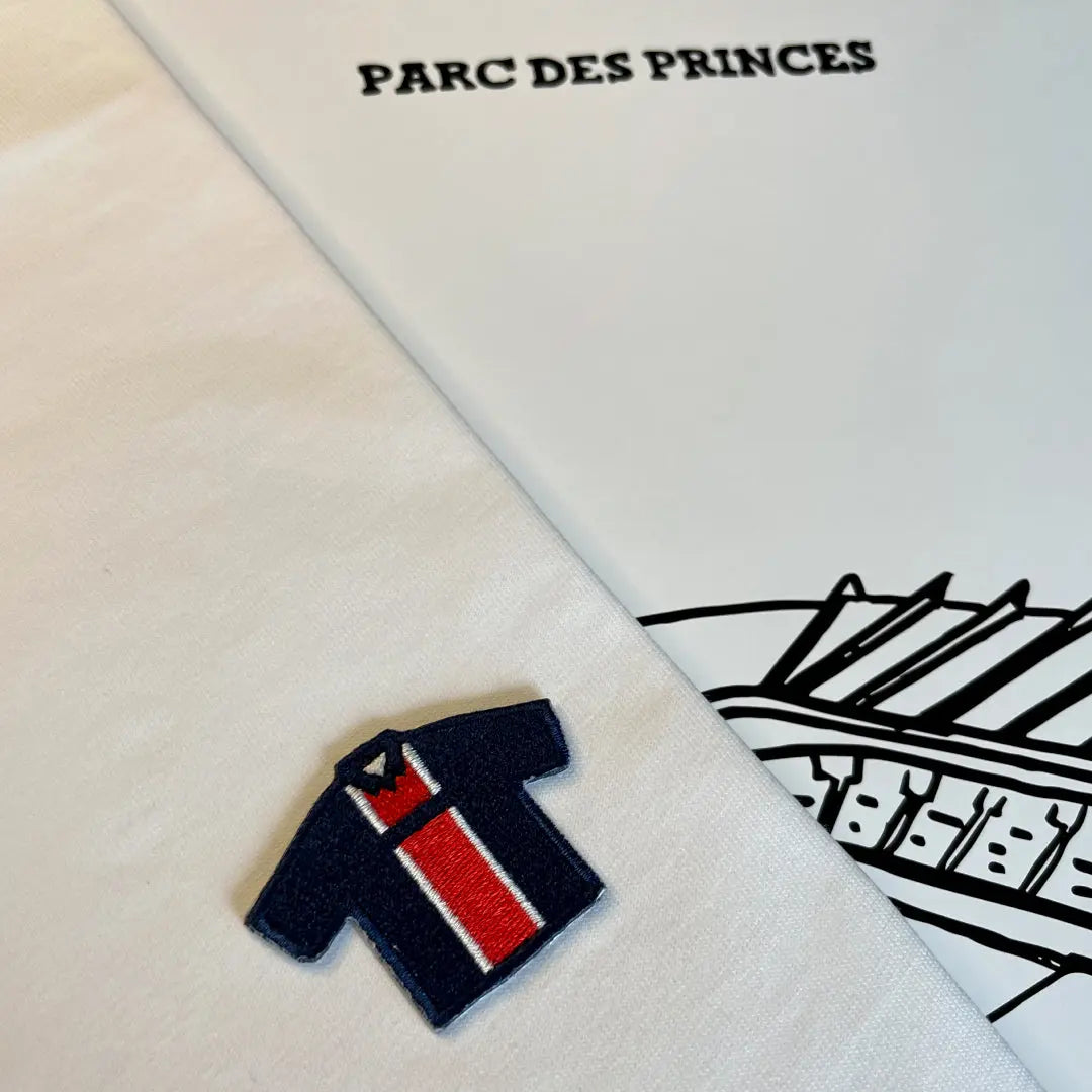 T-shirt brodé "Iconique"⎜Paris Maison Ferveur